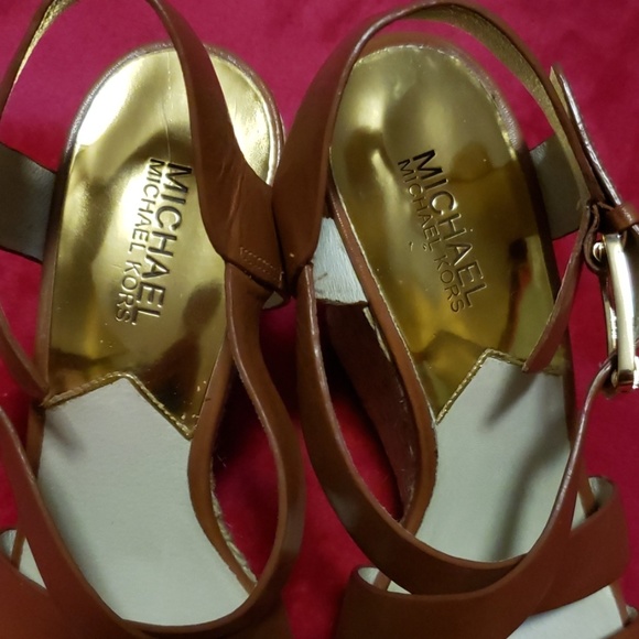 Michael Kors Wedge Sandals!! - Picture 7 of 8